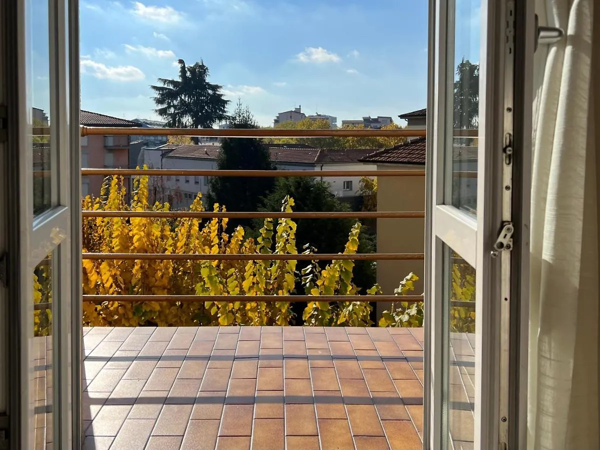 Il Ritrovo, Luminoso Trilocale In Citta Daire Bergamo 0*,  İtalya